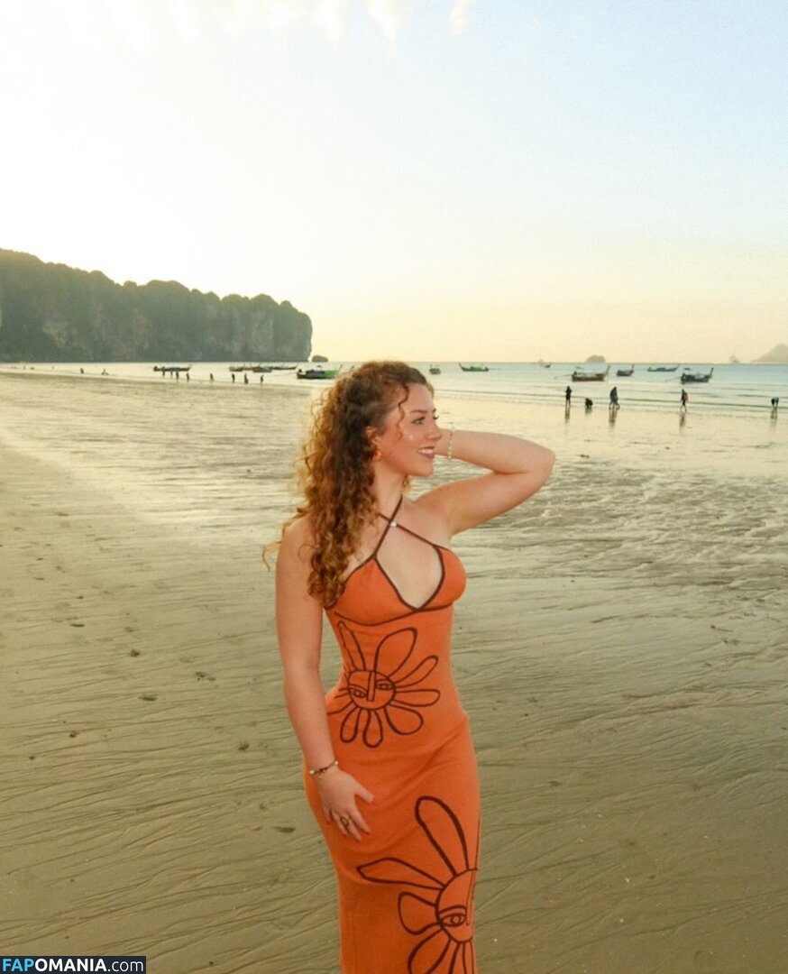 Jacindatravels_ / peachycaro Nude OnlyFans  Leaked Photo #162