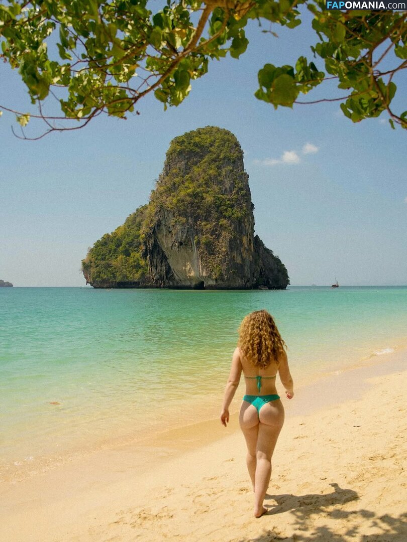 Jacindatravels_ / peachycaro Nude OnlyFans  Leaked Photo #163