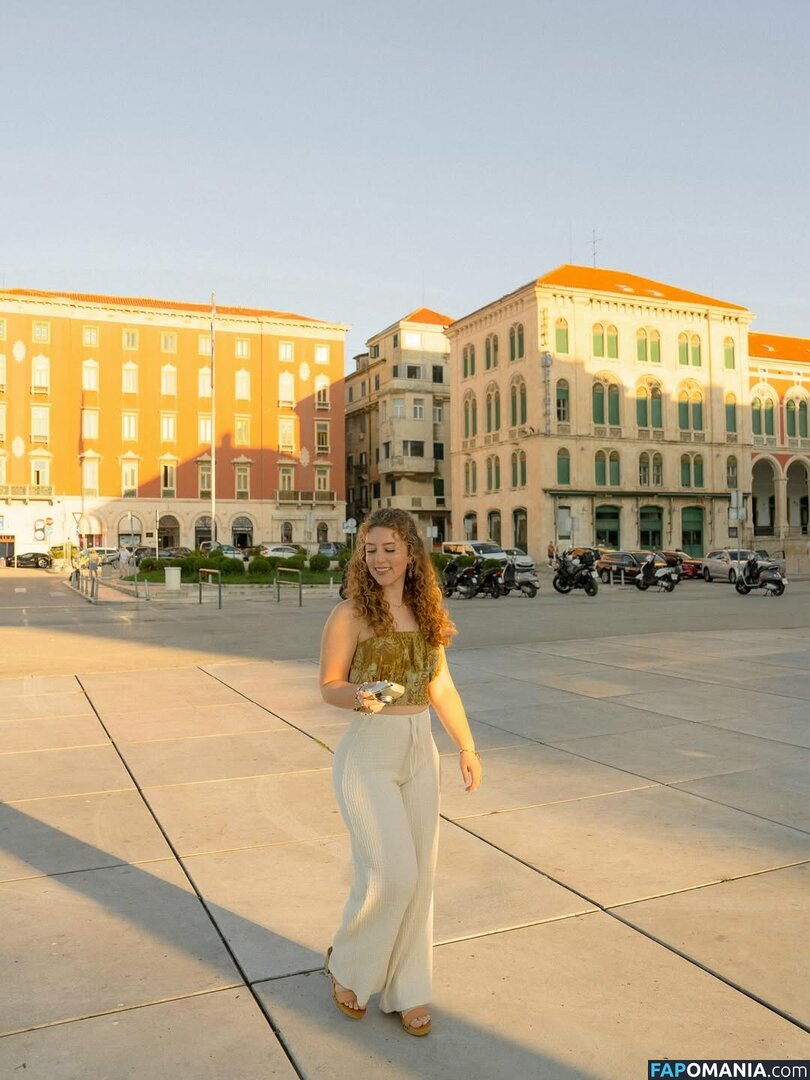 Jacindatravels_ / peachycaro Nude OnlyFans  Leaked Photo #164