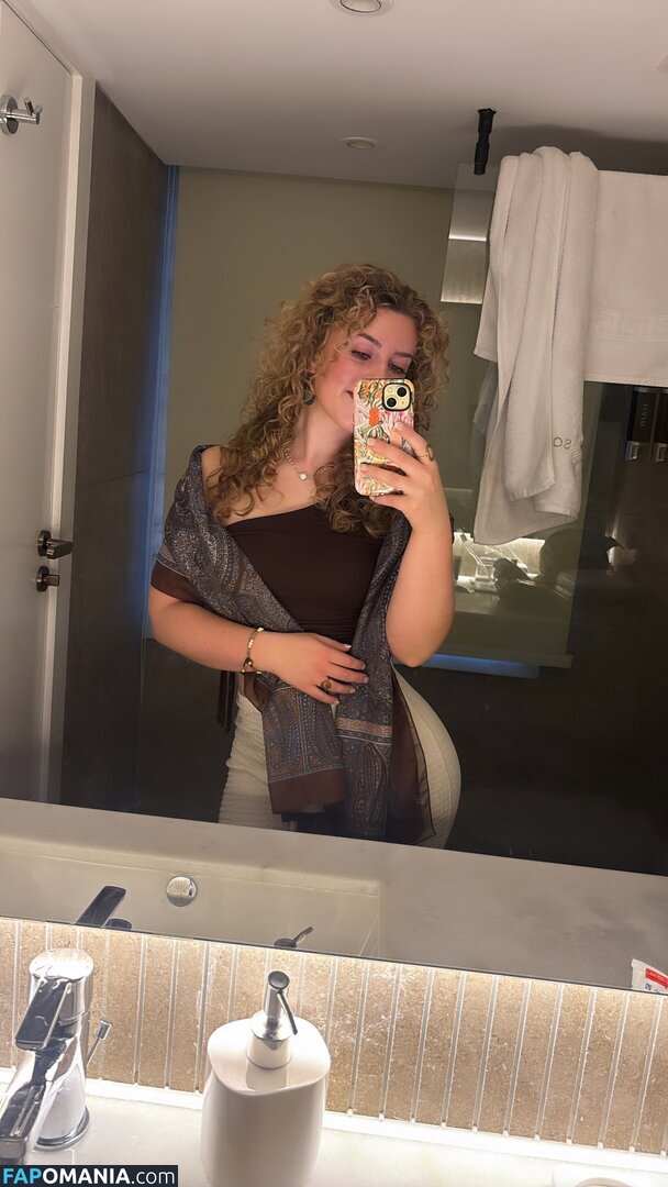 Jacindatravels_ / peachycaro Nude OnlyFans  Leaked Photo #181