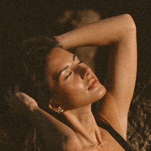 Jana Azizi