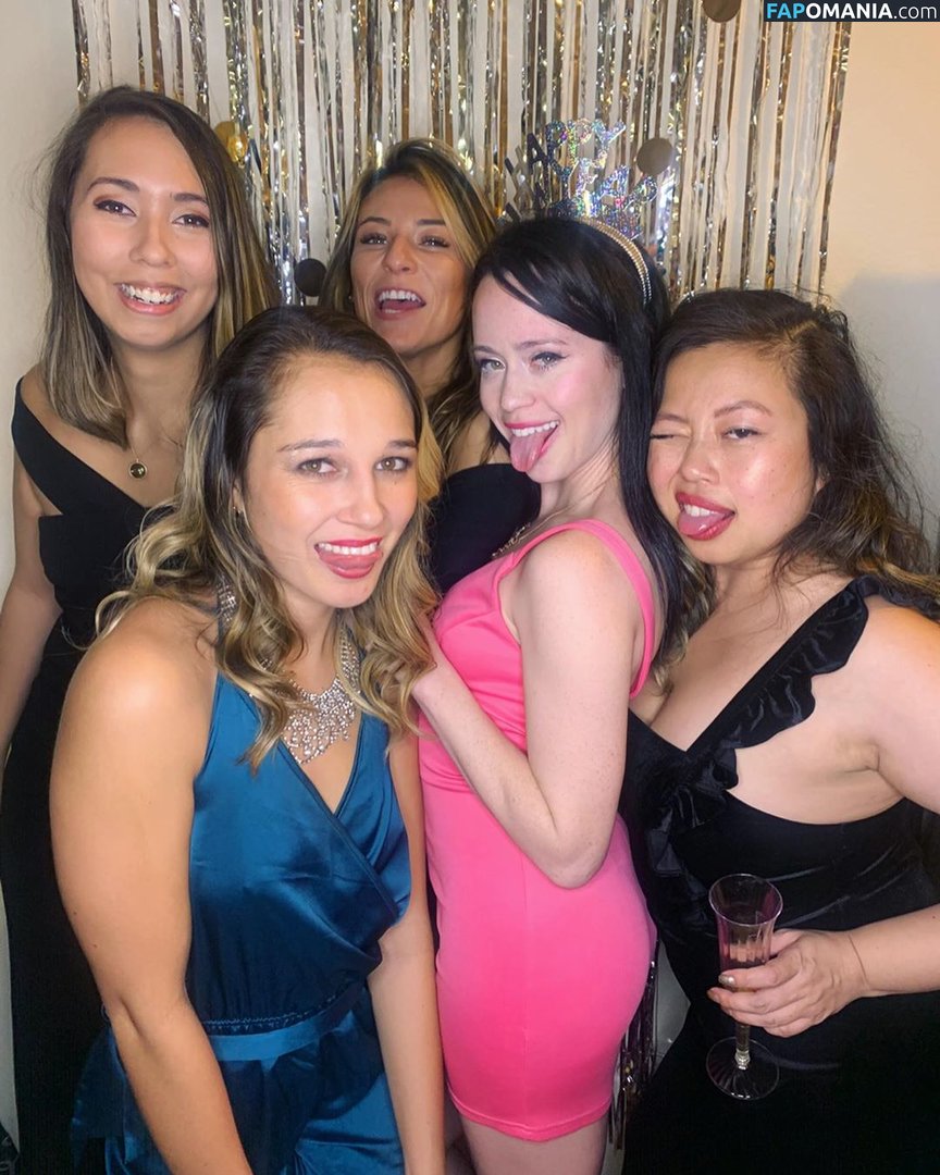 jenhearts247 / jenloveheart Nude OnlyFans  Leaked Photo #60