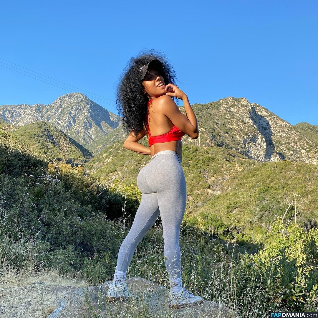Jenn Morel / jennmorel / jennmorelflow Nude OnlyFans  Leaked Photo #1