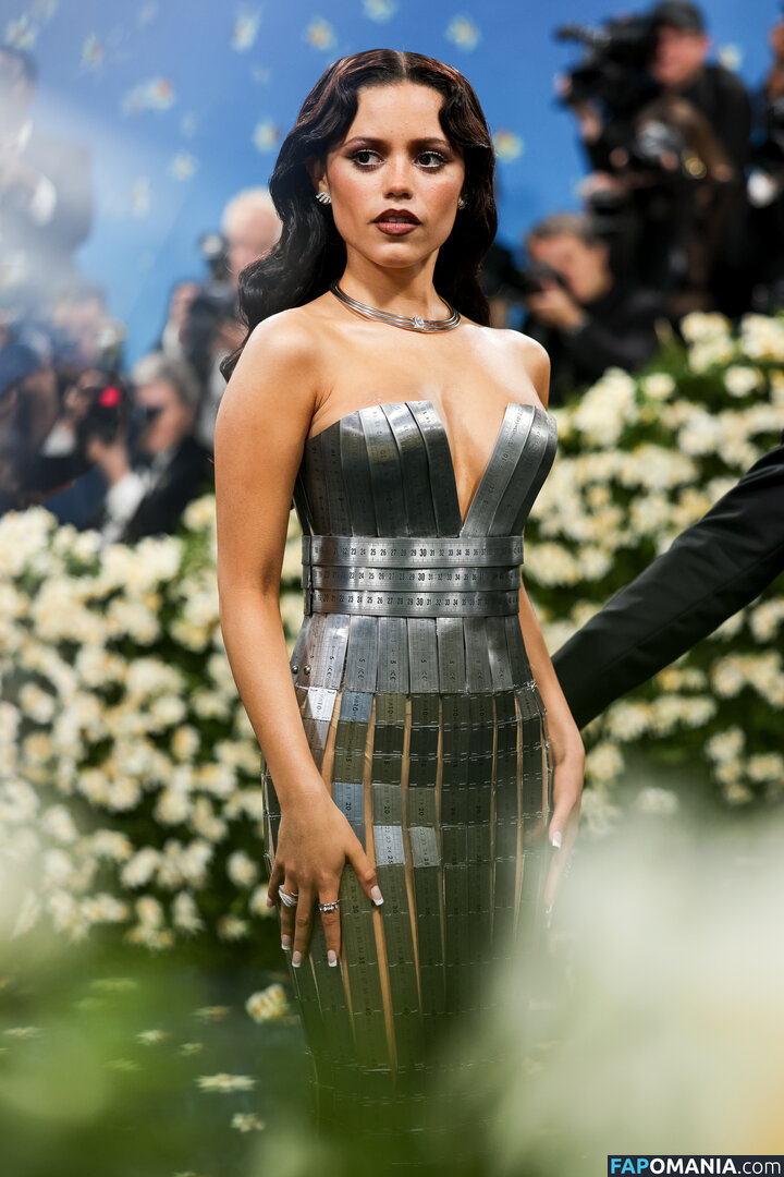 Jenna Ortega / Page / jennaortega Nude OnlyFans  Leaked Photo #1582