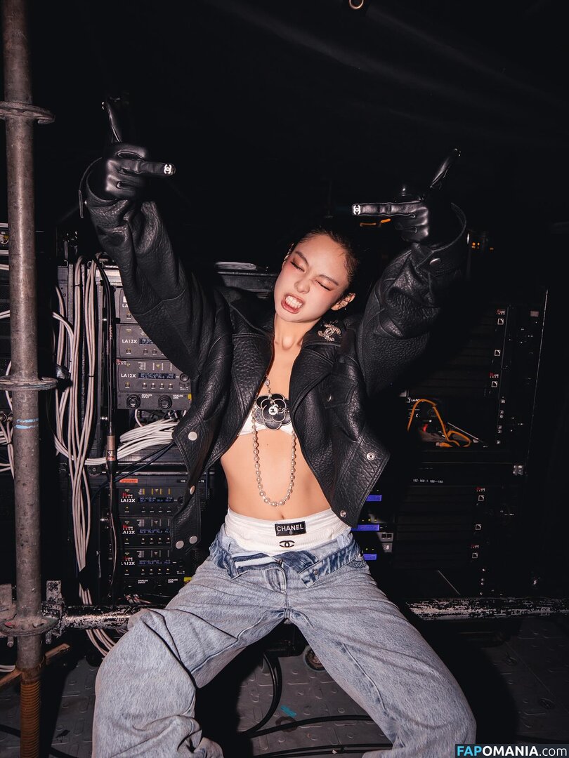 Blackpink / Jennie | BLΛƆKPIИK / jennierubyjane / sheflieshigh Nude OnlyFans  Leaked Photo #470