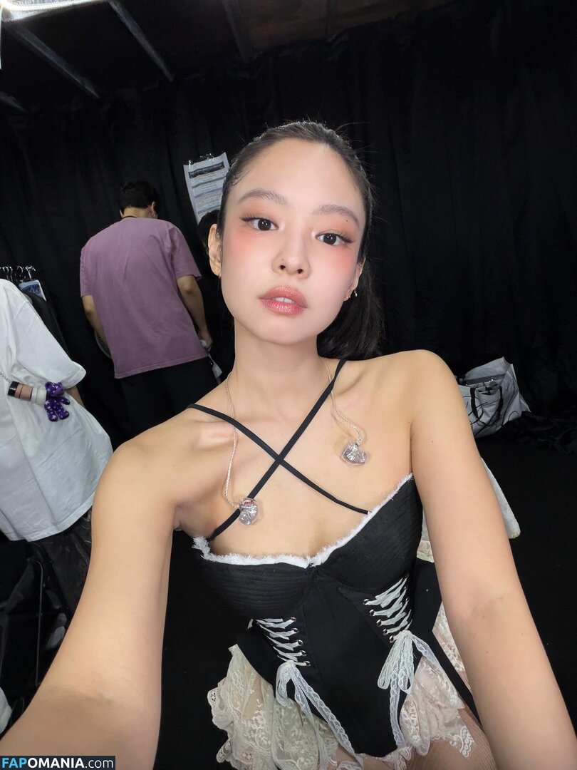 Blackpink / Jennie | BLΛƆKPIИK / jennierubyjane / sheflieshigh Nude OnlyFans  Leaked Photo #471