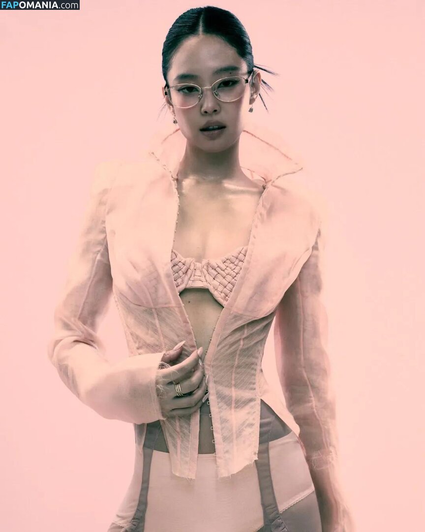 Blackpink / Jennie | BLΛƆKPIИK / jennierubyjane / sheflieshigh Nude OnlyFans  Leaked Photo #512