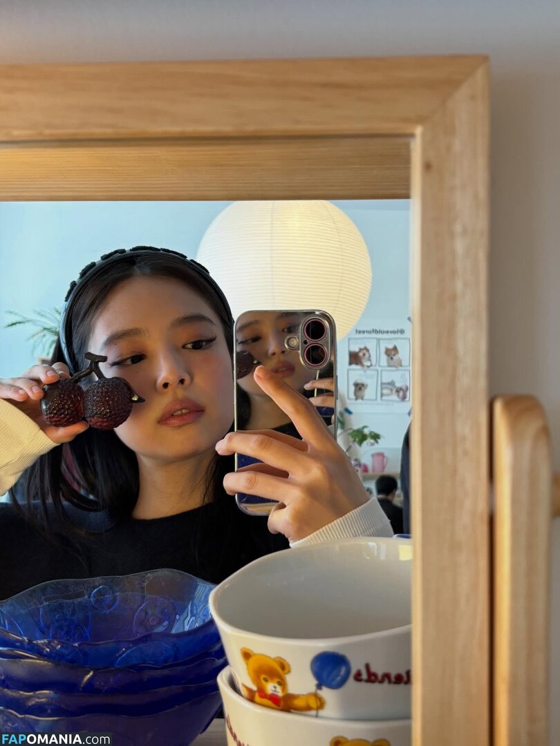 Blackpink / Jennie | BLΛƆKPIИK / jennierubyjane / sheflieshigh Nude OnlyFans  Leaked Photo #515