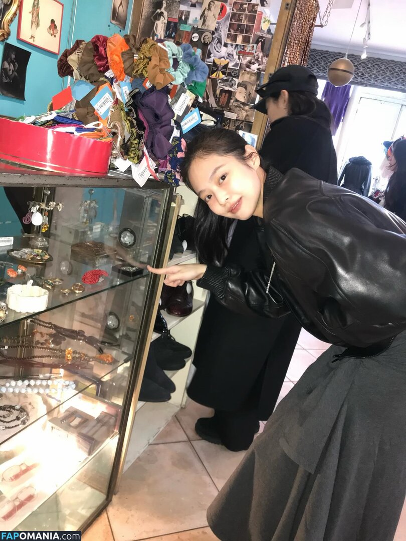 Blackpink / Jennie | BLΛƆKPIИK / jennierubyjane / sheflieshigh Nude OnlyFans  Leaked Photo #518