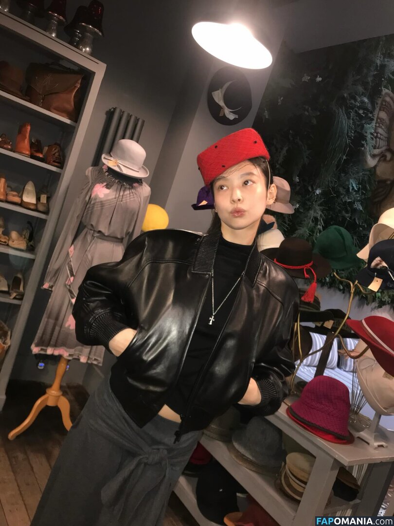 Blackpink / Jennie | BLΛƆKPIИK / jennierubyjane / sheflieshigh Nude OnlyFans  Leaked Photo #521