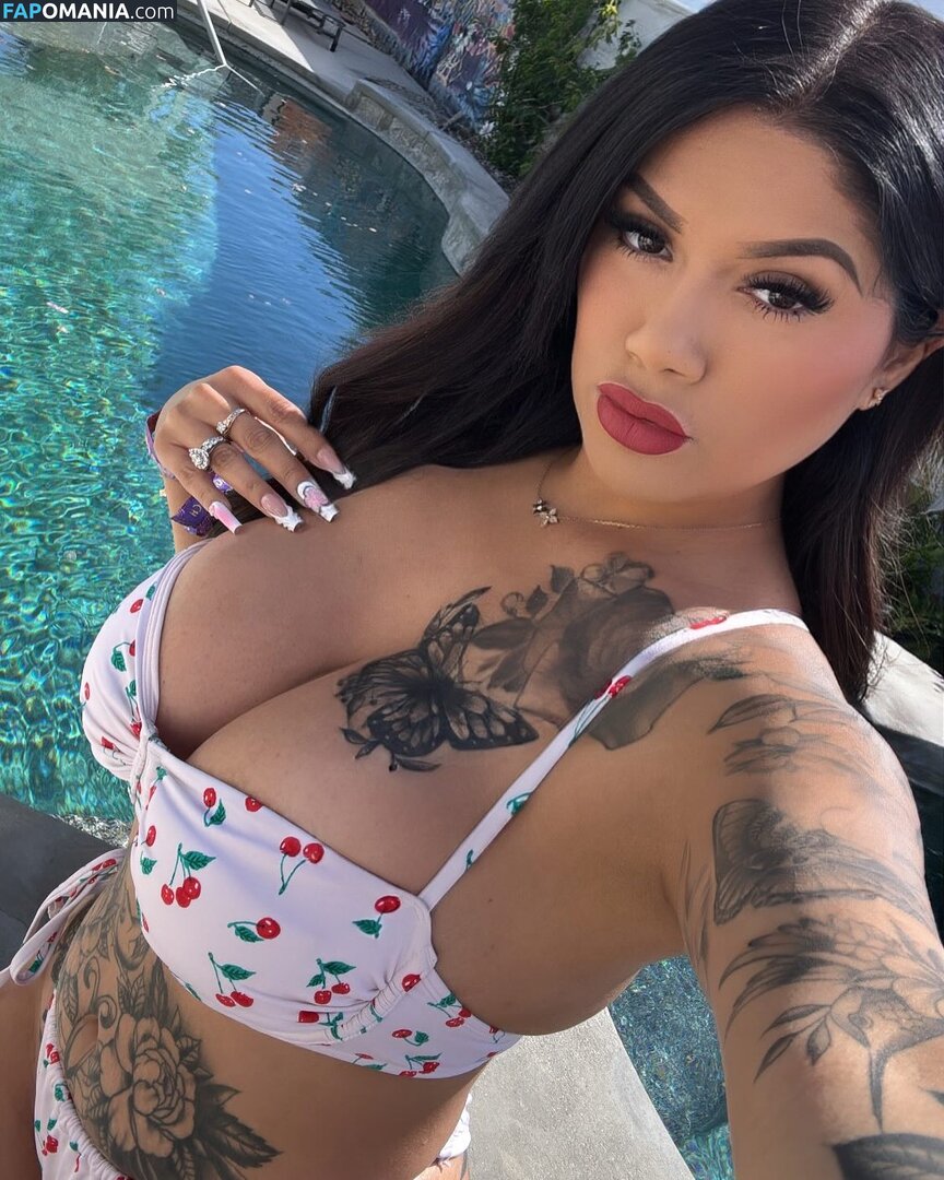 Jessica Elliott / Jessica Estrada / https: / jesslilyelliott / pinky_von_tease / pinkyvont Nude OnlyFans  Leaked Photo #2