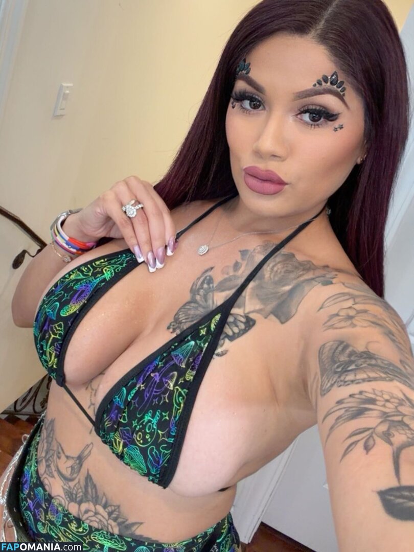 Jessica Elliott / Jessica Estrada / https: / jesslilyelliott / pinky_von_tease / pinkyvont Nude OnlyFans  Leaked Photo #10