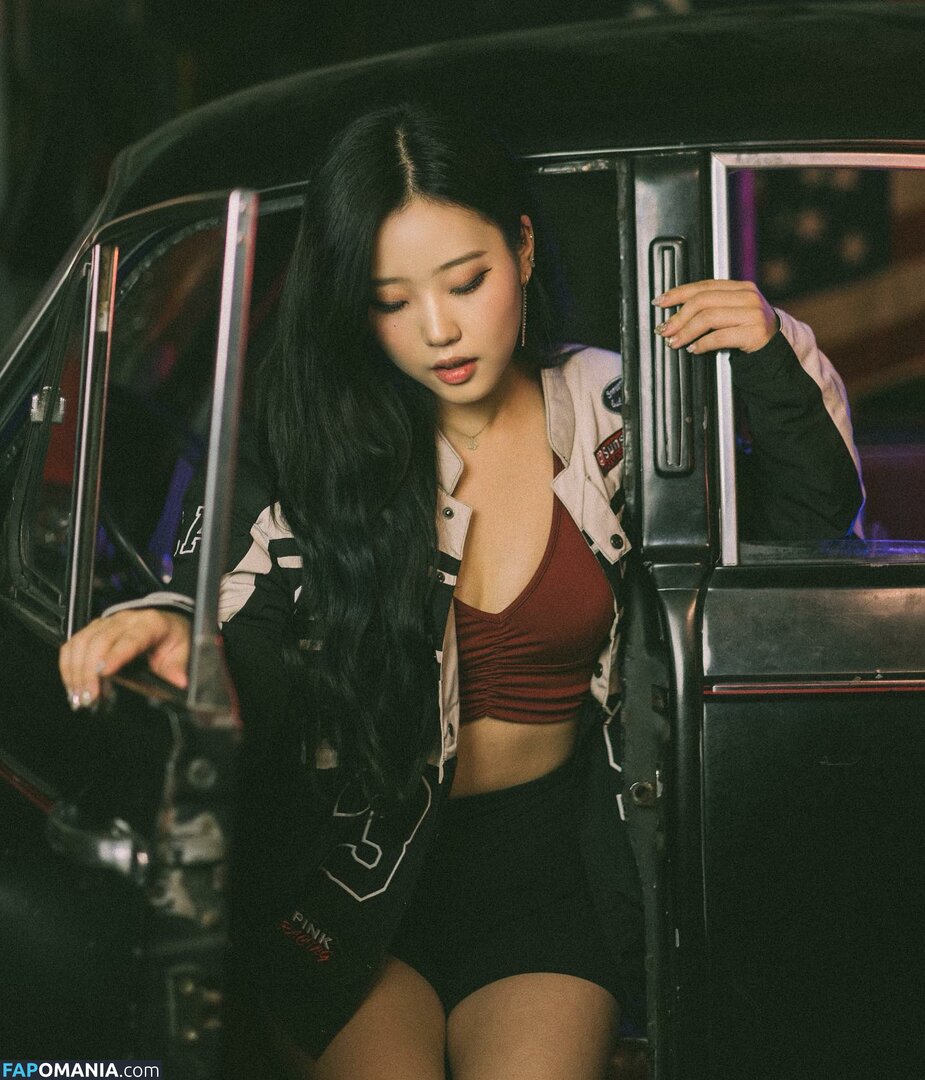 AGirlAndAGame / Jessica / h.yojeong / jessicahkim / jessicanigri Nude OnlyFans  Leaked Photo #36