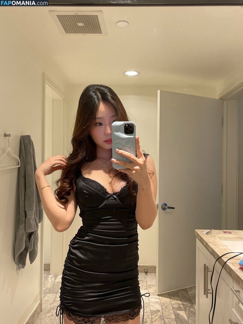 AGirlAndAGame / Jessica / h.yojeong / jessicahkim / jessicanigri Nude OnlyFans  Leaked Photo #186