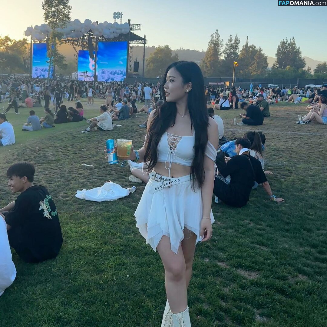 AGirlAndAGame / Jessica / h.yojeong / jessicahkim / jessicanigri Nude OnlyFans  Leaked Photo #191