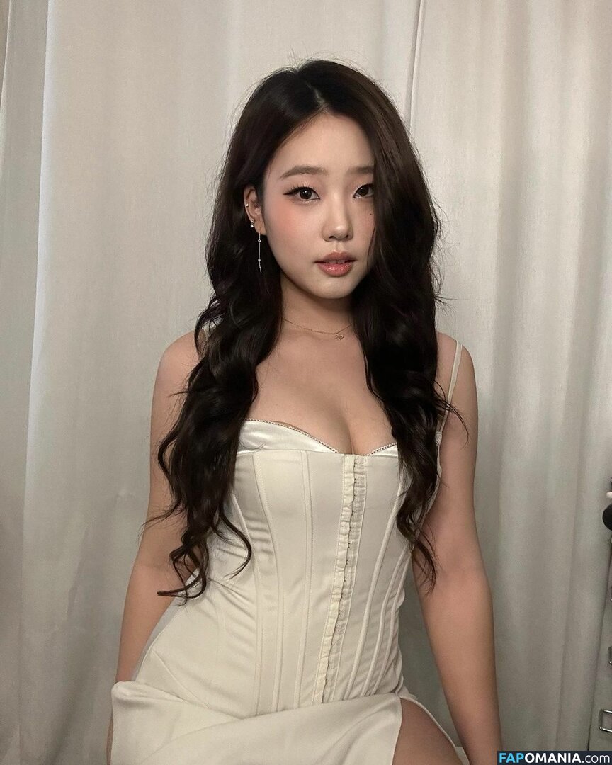 AGirlAndAGame / Jessica / h.yojeong / jessicahkim / jessicanigri Nude OnlyFans  Leaked Photo #305