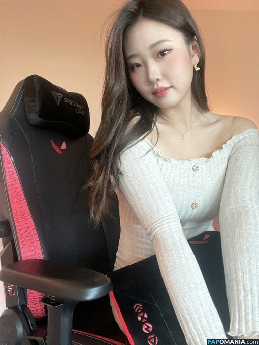 AGirlAndAGame / Jessica / h.yojeong / jessicahkim / jessicanigri Nude OnlyFans  Leaked Photo #556