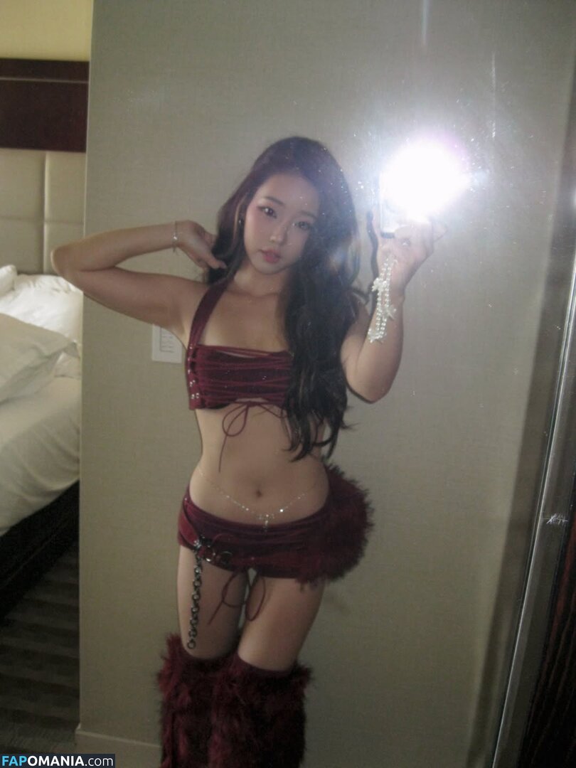 AGirlAndAGame / Jessica / jessicahkim / jessicanigri / kaburbank Nude OnlyFans  Leaked Photo #957