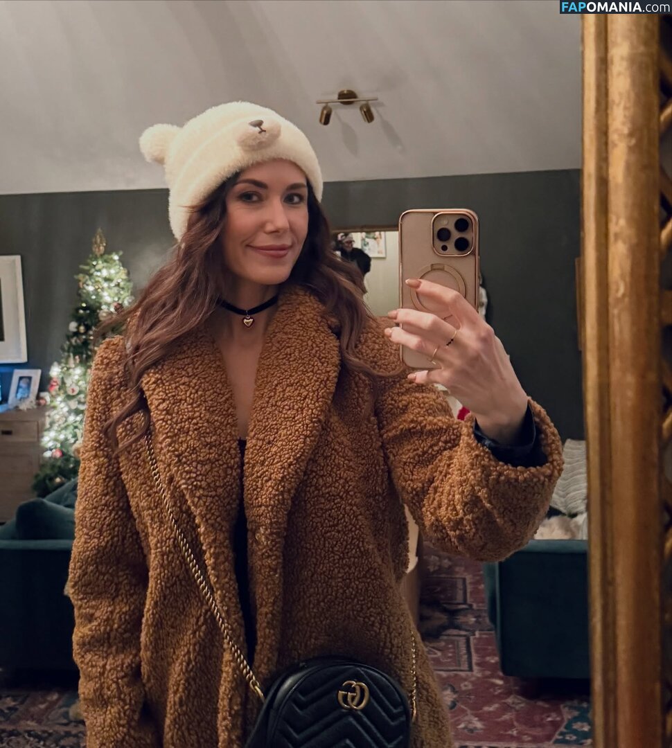 Jewel Staite / JewelStaite Nude OnlyFans  Leaked Photo #334