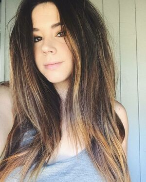 Jillian Rose Reed