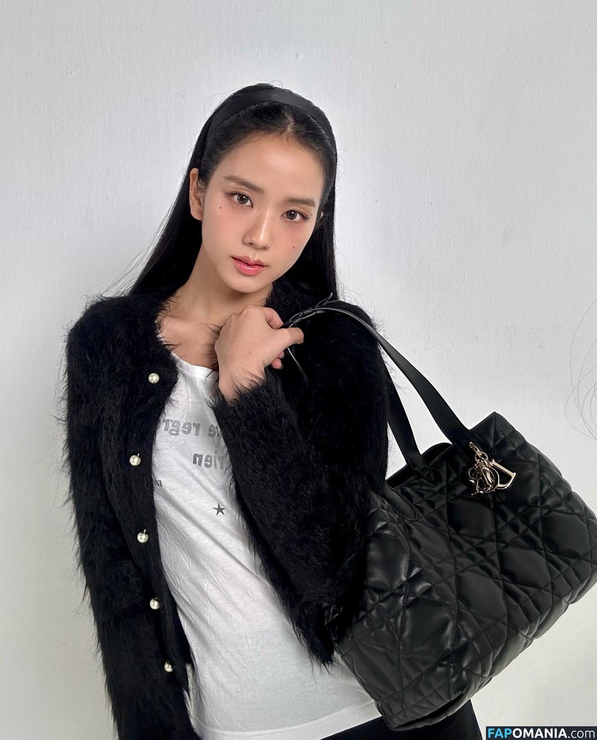 BLACKPINK / Jisoo / qenshizu / sooyaaa__ Nude OnlyFans  Leaked Photo #14