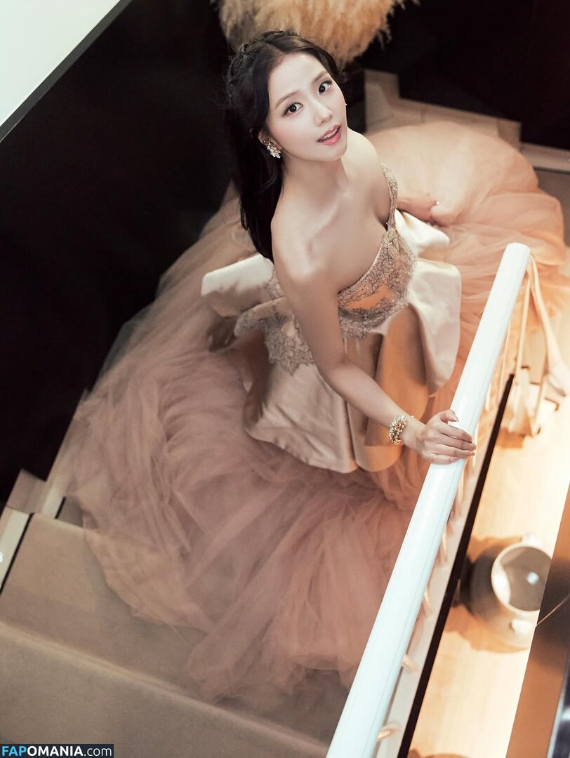 BLACKPINK / Jisoo / qenshizu / sooyaaa__ Nude OnlyFans  Leaked Photo #613