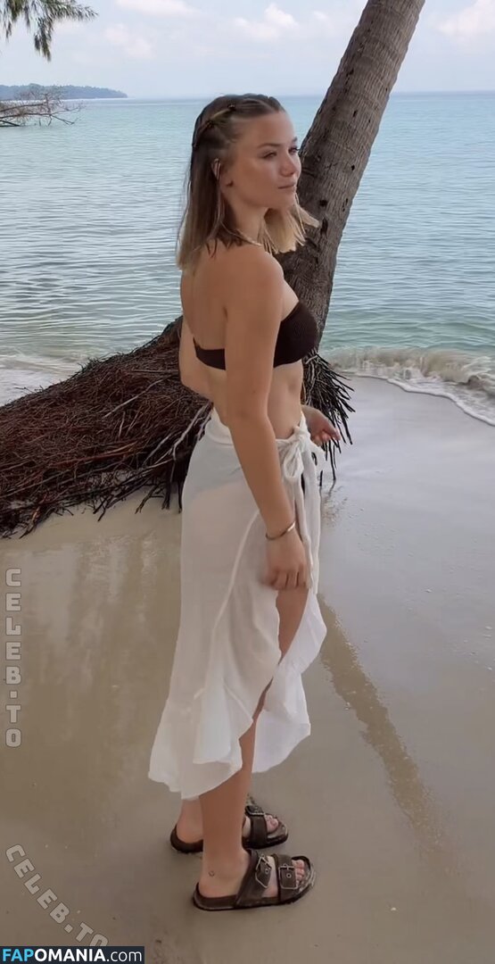 Julia Beautx / JuliaBeautx / julia_beautx Nude OnlyFans  Leaked Photo #833