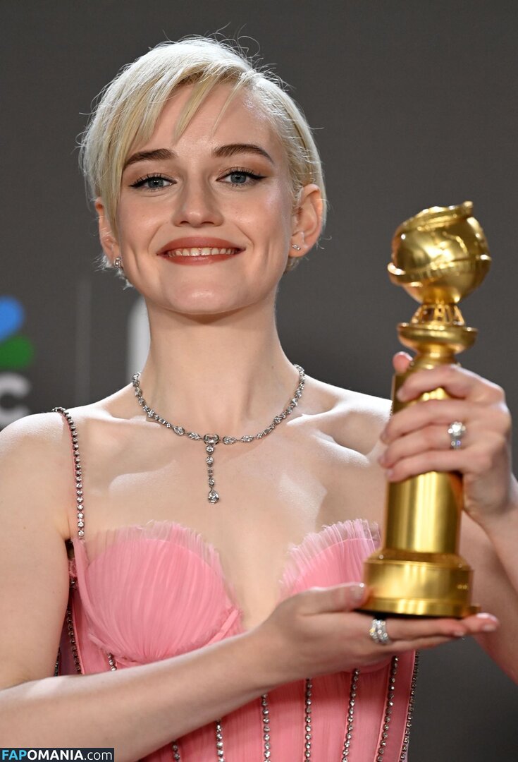 Julia Garner / juliagarnerofficial / ztyg_29 Nude OnlyFans  Leaked Photo #3