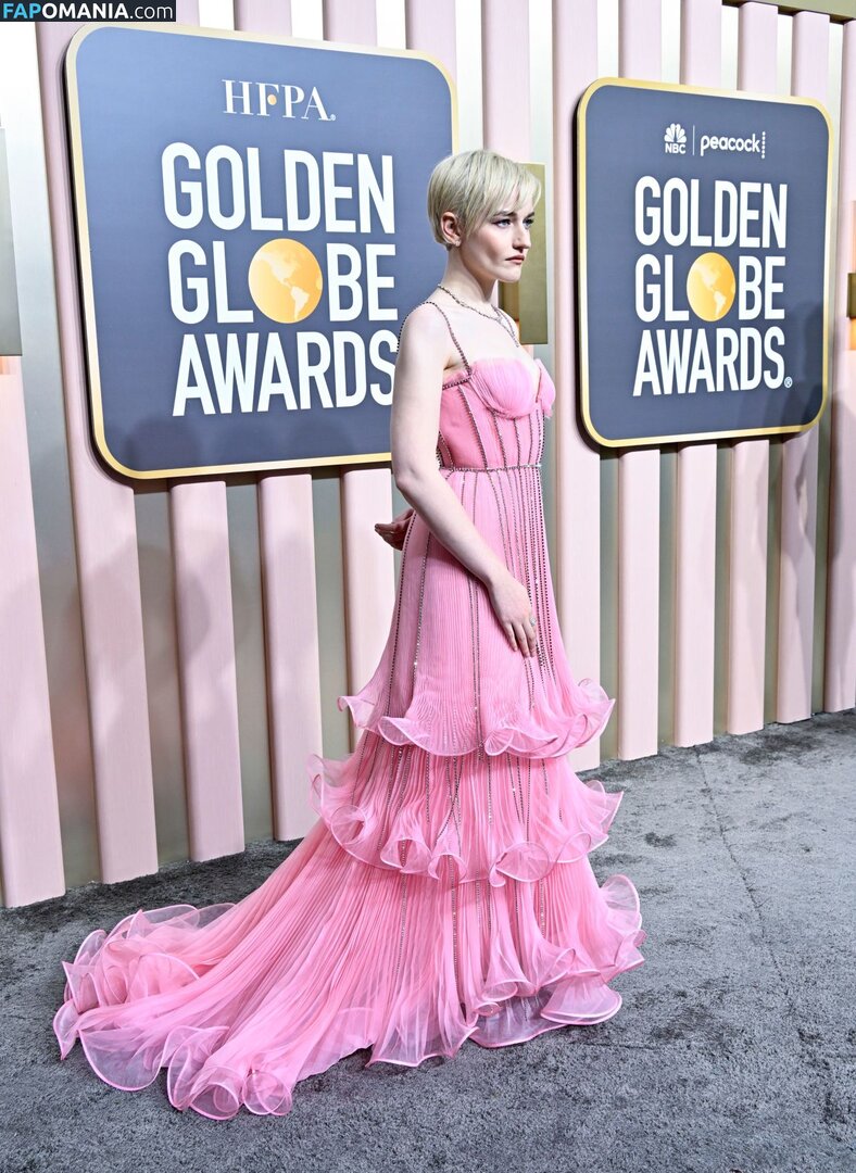 Julia Garner / juliagarnerofficial / ztyg_29 Nude OnlyFans  Leaked Photo #6