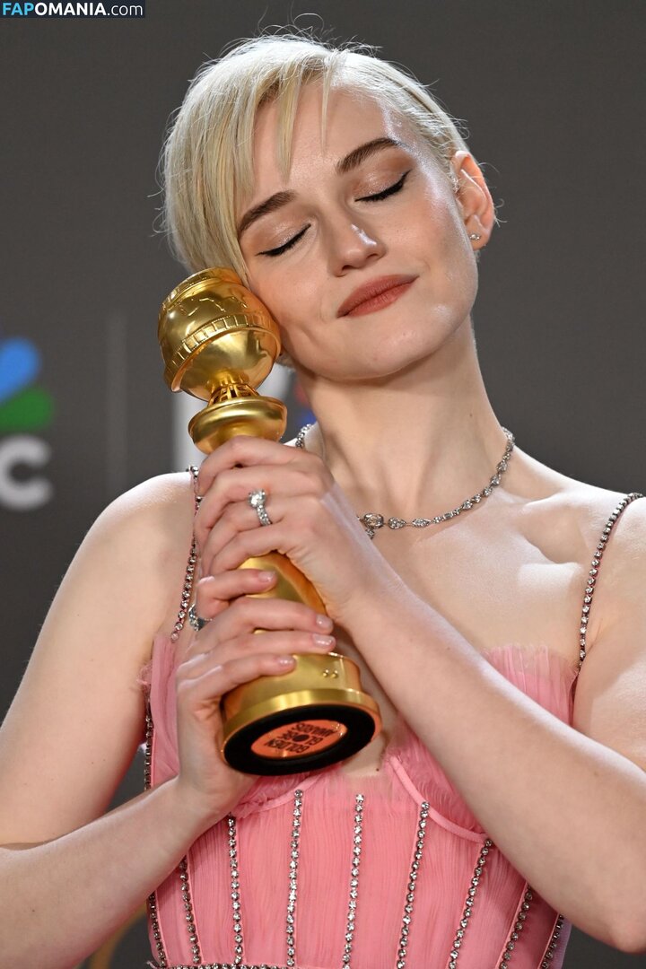 Julia Garner / juliagarnerofficial / ztyg_29 Nude OnlyFans  Leaked Photo #12