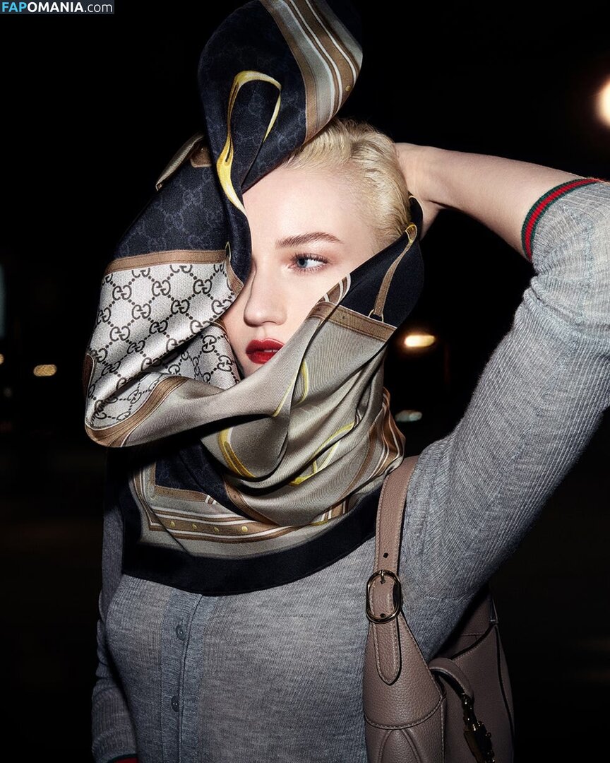 Julia Garner / juliagarnerofficial / ztyg_29 Nude OnlyFans  Leaked Photo #16