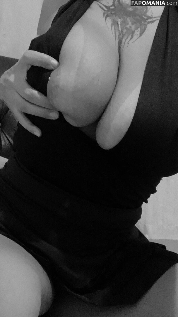 Julia Gea / ju_ninfeta / juliiaa94_ Nude OnlyFans  Leaked Photo #7