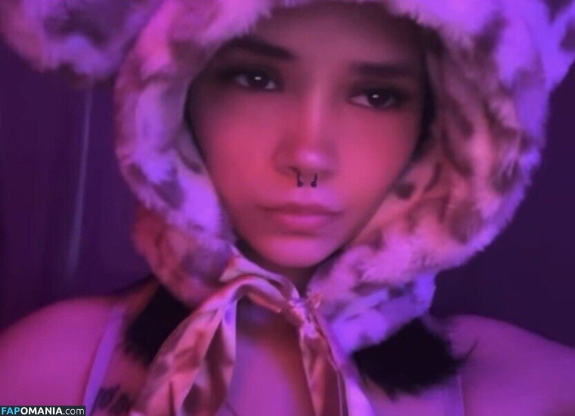 Julia Graham / https: / teasingmoon / teasingmoon... / temptedevil / temptedevil... Nude OnlyFans  Leaked Photo #2