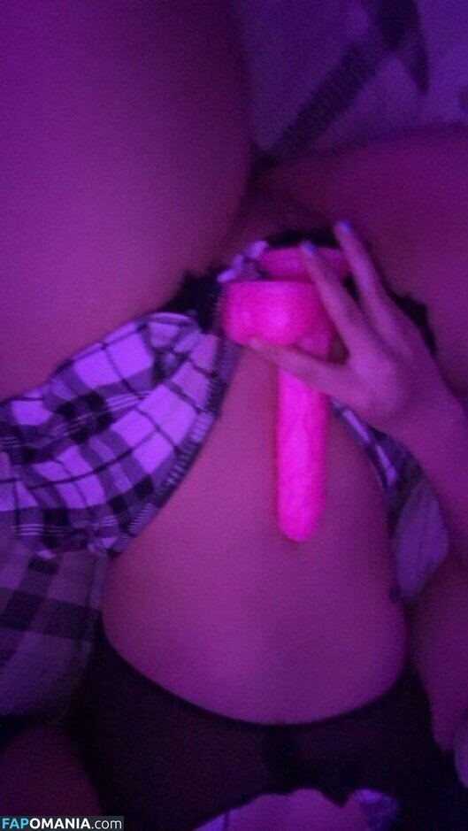 Julia Graham / https: / teasingmoon / teasingmoon... / temptedevil / temptedevil... Nude OnlyFans  Leaked Photo #3