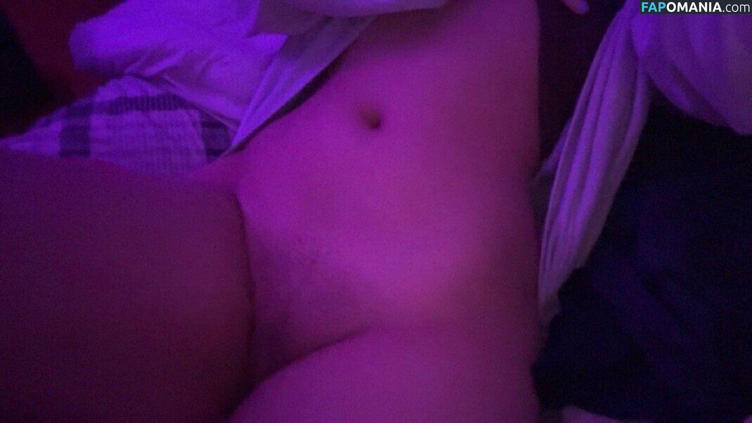 Julia Graham / https: / teasingmoon / teasingmoon... / temptedevil / temptedevil... Nude OnlyFans  Leaked Photo #17
