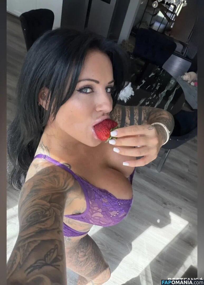 Julia Jasmin / followjuliajasmin Nude OnlyFans  Leaked Photo #6