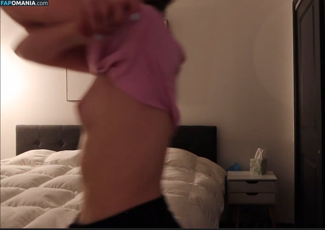 Julia Jornsay-Silverberg / juliajornsaysilverberg Nude OnlyFans  Leaked Photo #1