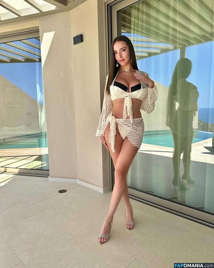 julia_lyn Nude OnlyFans  Leaked Photo #1