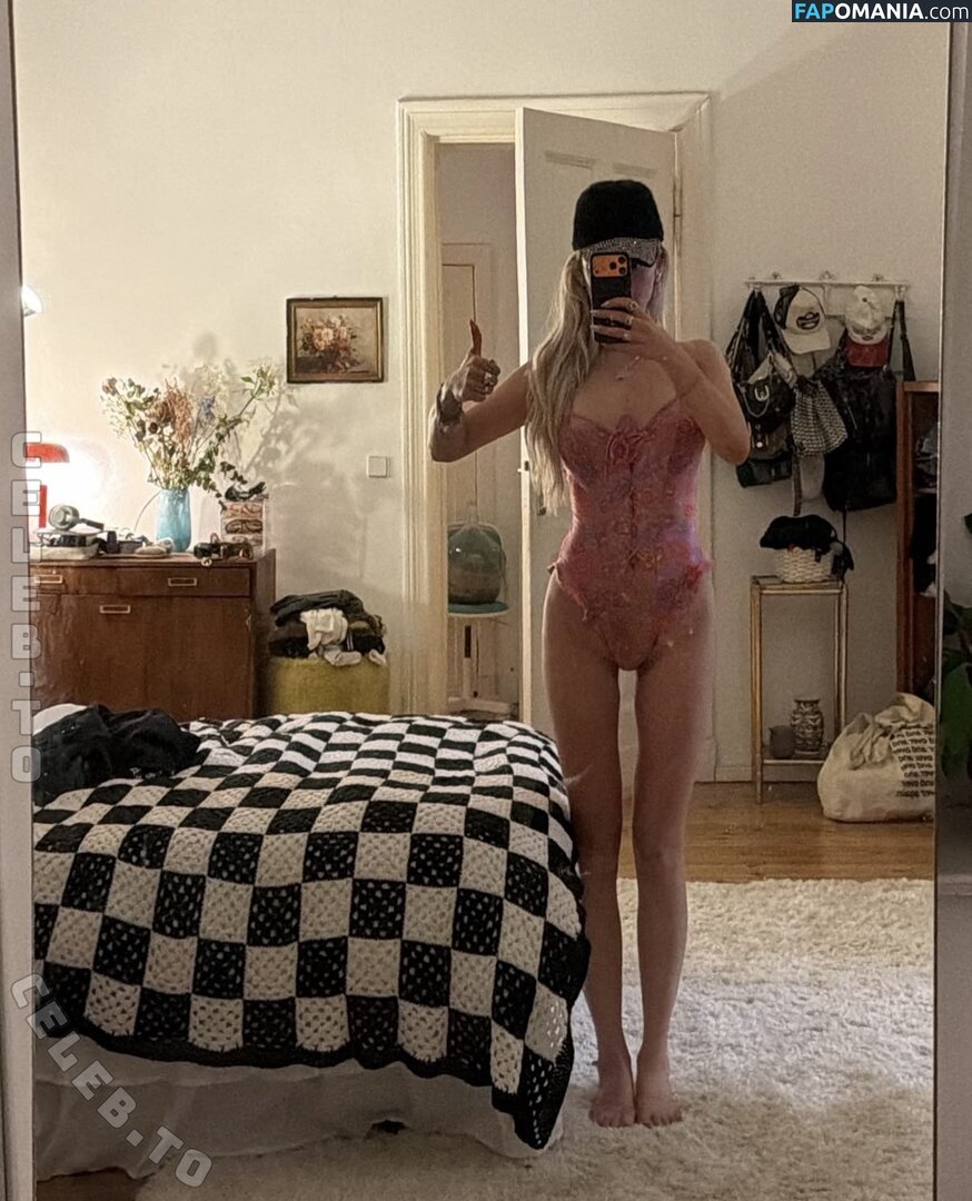 Julia Wulf / juleslw / julesslw Nude OnlyFans  Leaked Photo #22