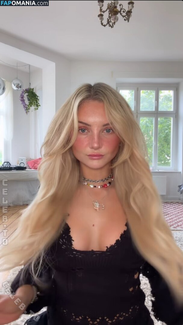 Julia Wulf / juleslw / julesslw Nude OnlyFans  Leaked Photo #26