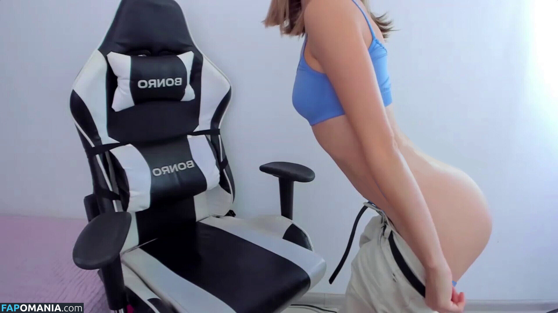 janicecarons / julia_dreams.co / juliadreamsi / juliawoodis / lisamerrins Nude OnlyFans  Leaked Photo #1