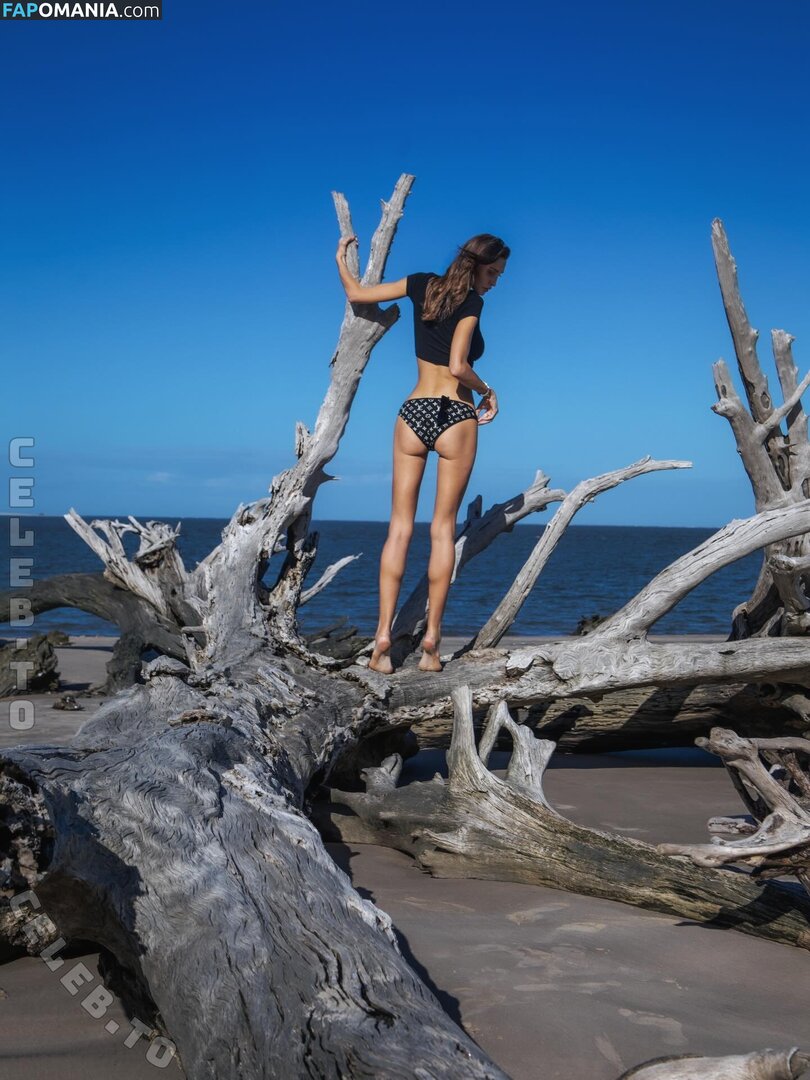 Julianne Steege / julianne.steege Nude OnlyFans  Leaked Photo #2