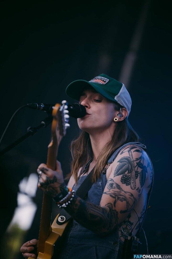 Julien Baker / julienrbaker Nude OnlyFans  Leaked Photo #25