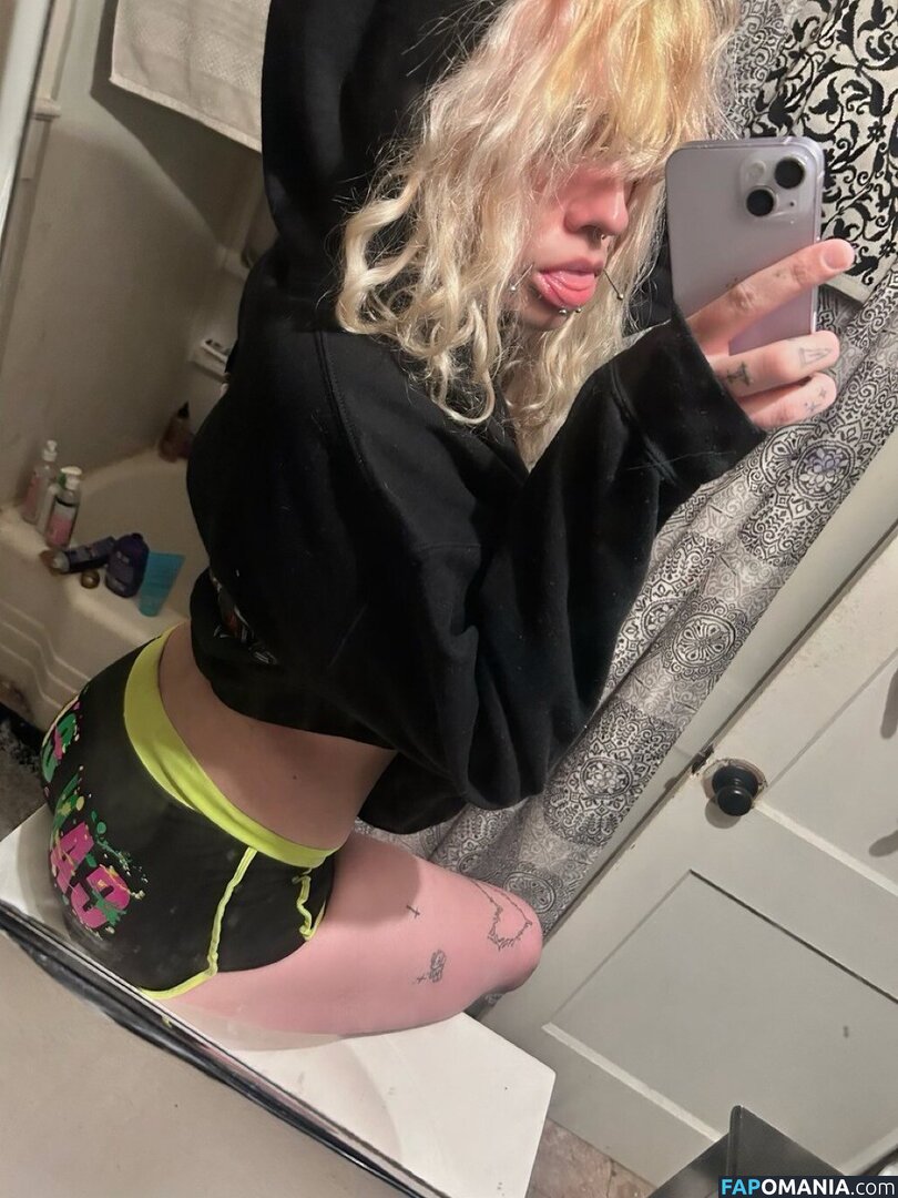 Junkrotica / fetidfetish / u415353059 / vomitjuggler Nude OnlyFans  Leaked Photo #1