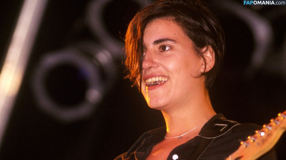 Justine Frischmann Nude OnlyFans  Leaked Photo #3