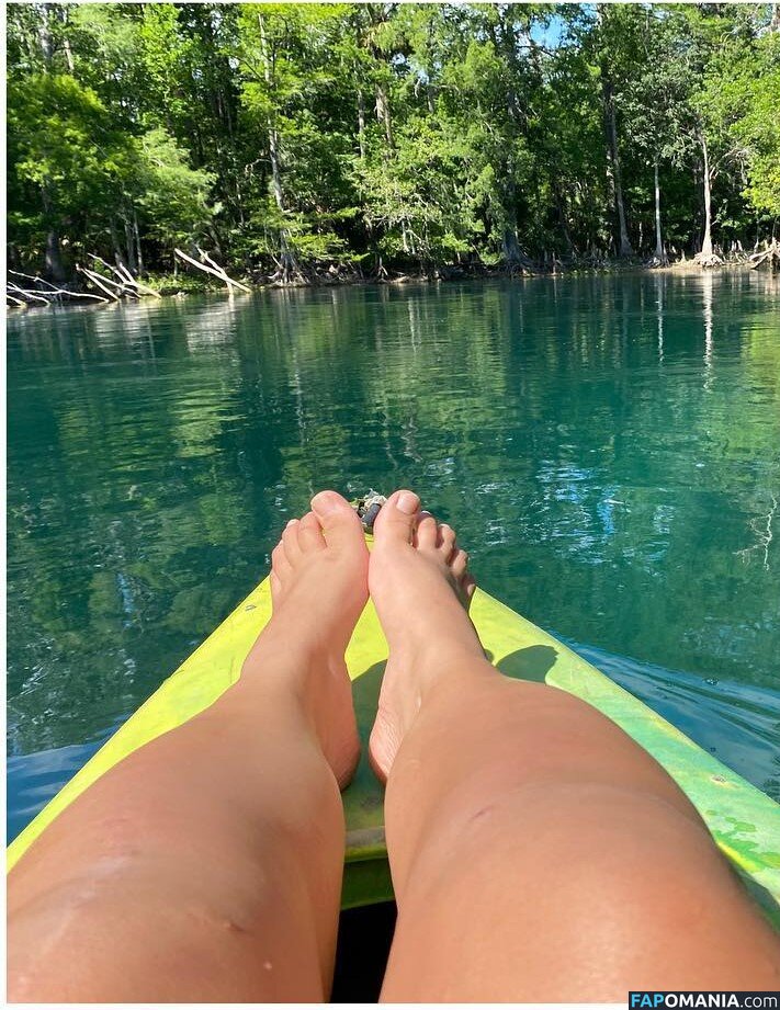 JustYeliz / yesjulz Nude OnlyFans  Leaked Photo #4