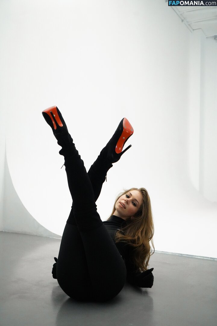 K8lyn / Kitty Kat / fairyk8lyn / godsbiggestfear / k8lyn096 Nude OnlyFans  Leaked Photo #1