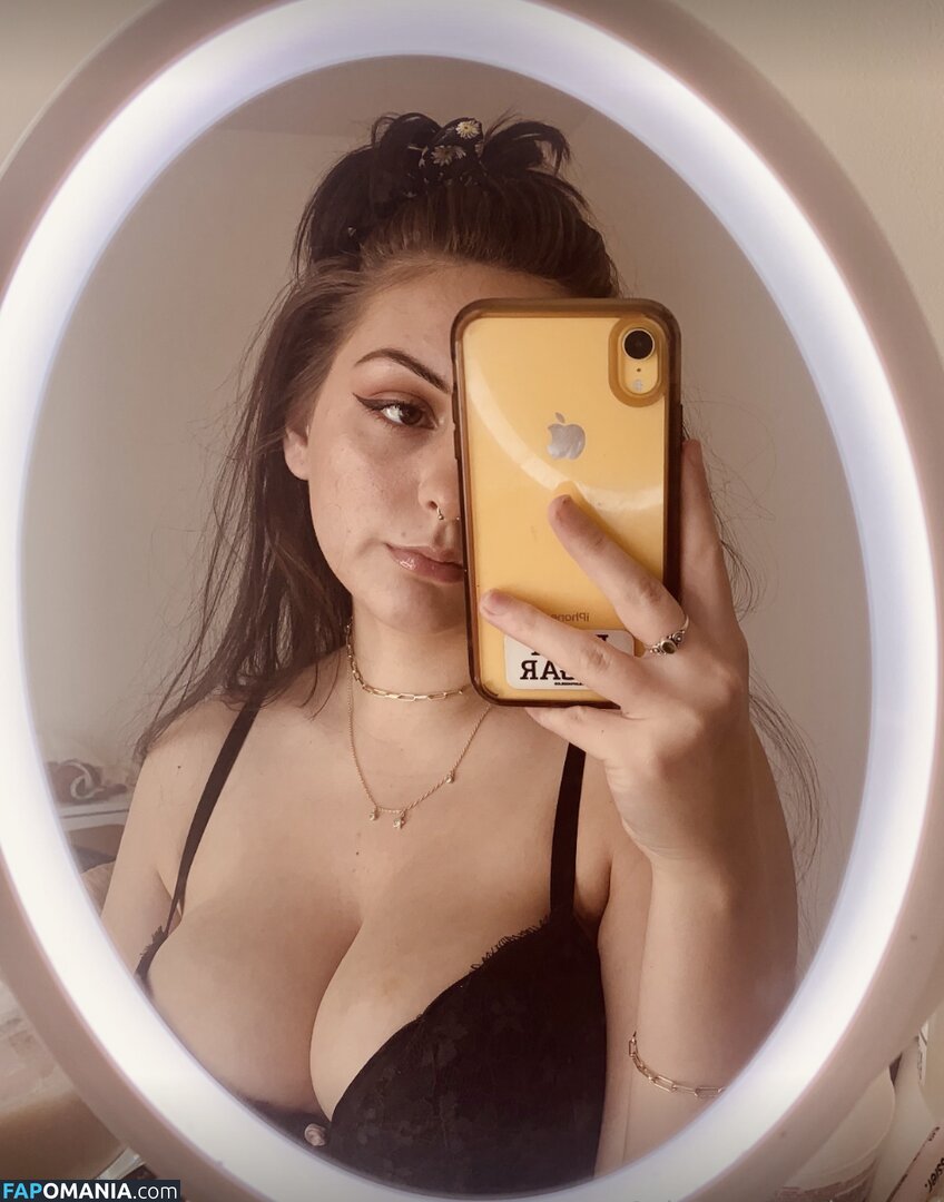 bbykaay11 / kaaayyyla Nude OnlyFans  Leaked Photo #10