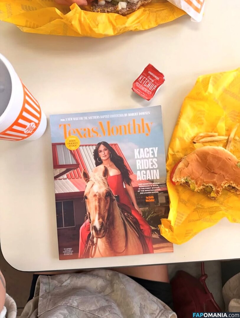 Kacey Musgraves / heavenlyyhazel / spaceykacey Nude OnlyFans  Leaked Photo #17