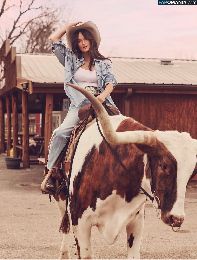 Kacey Musgraves / heavenlyyhazel / spaceykacey Nude OnlyFans  Leaked Photo #20